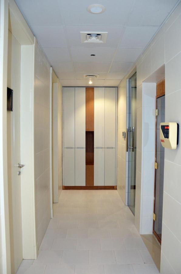 The Lodge Suites Manama Exterior photo