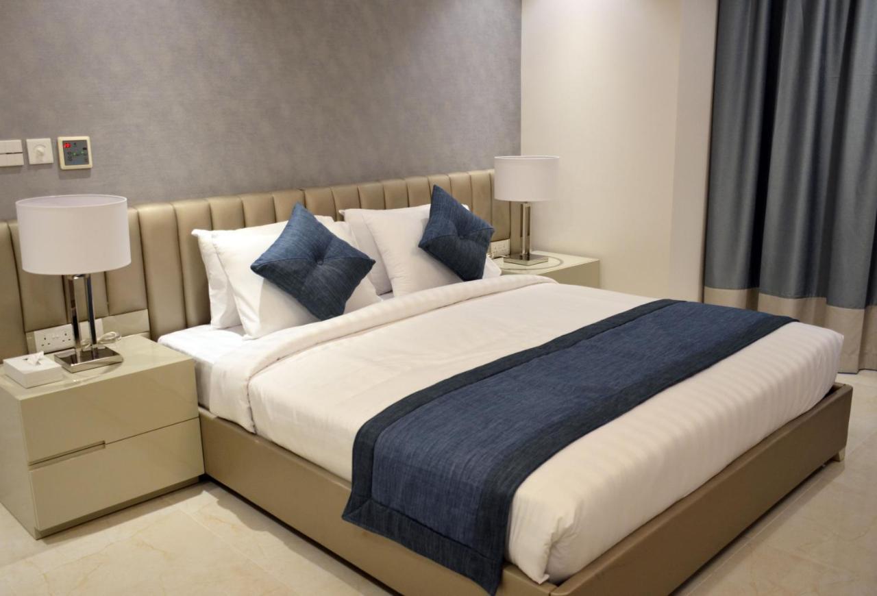 The Lodge Suites Manama Exterior photo