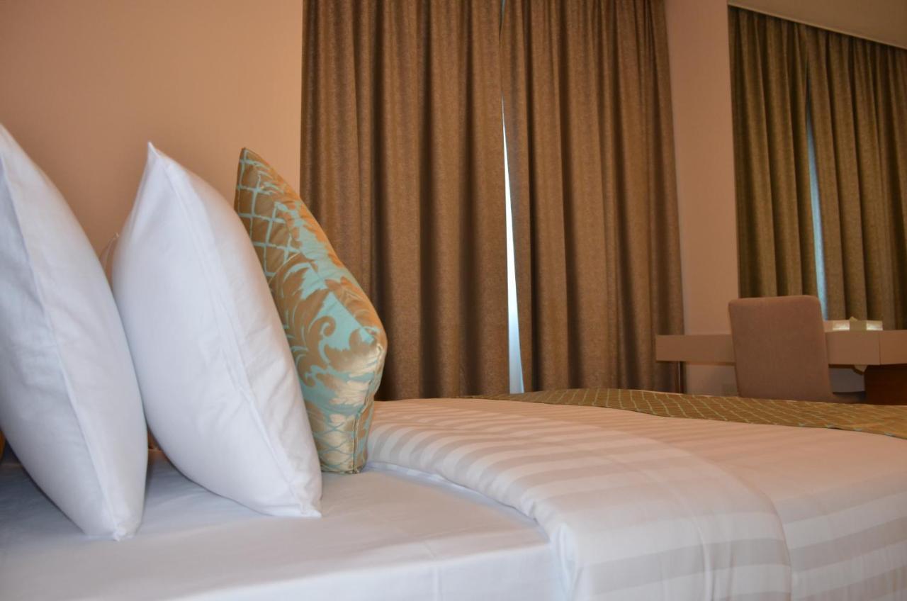 The Lodge Suites Manama Exterior photo